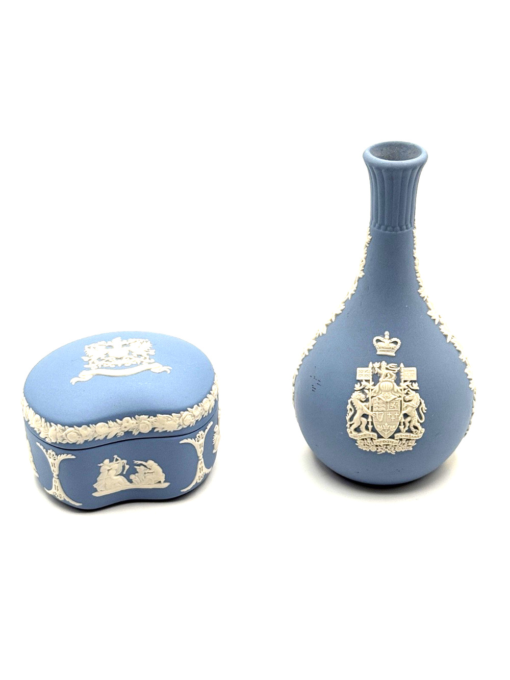Wedgwood Blue Jasperware Coat of Arms Canada Vase City of London Box Set